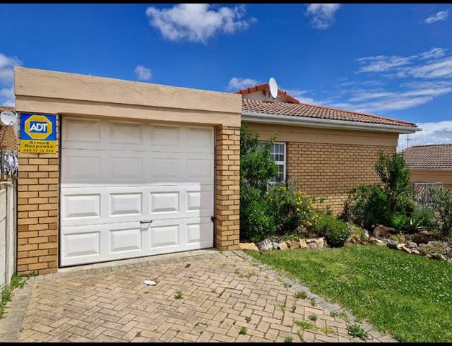 2 BEDROOM PROPERTY TO RENT IN HEIDERAND